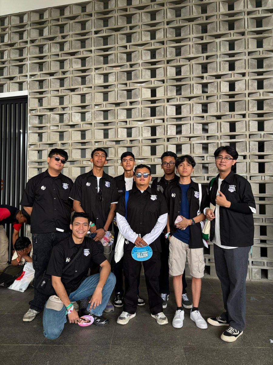 prajuritxx's tweet photo. Keseruan anniv kemarin bisa diliat dari muka Adam yang 5enengnya 5etengah mati wkwk. Congratss juga buat bos @A_MutheJKT48 ! Kita Prajurit, kita #LIMA.
#5ukinanda #5ewingADream #Menjahit https://t.co/kLEFZBfU48
