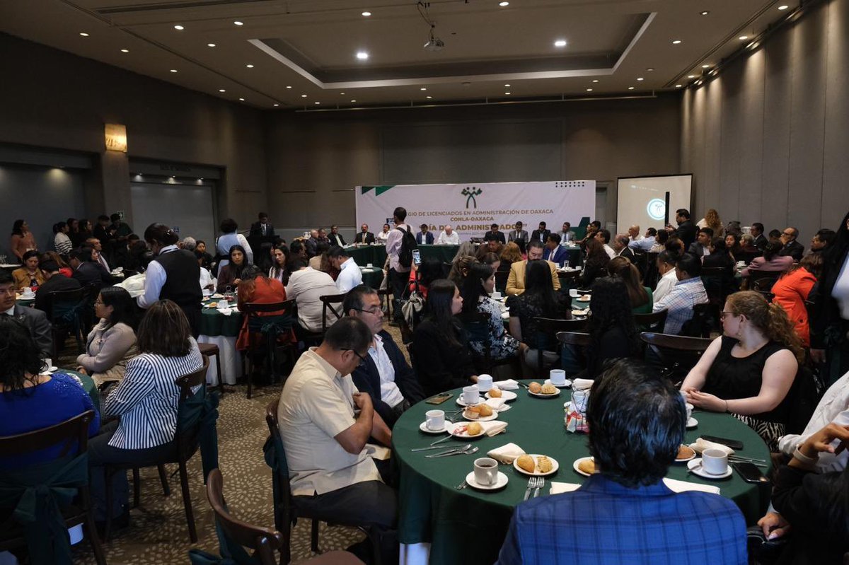 Celebra colegio de Licenciados en Administración el “Día del Administrador 2024” 
<a href="/conlaoaxaca/">CONLA Oaxaca</a>  <a href="/Gerardovel/">Gerardo Velasco</a> 
rpulsopoliticoax.com/celebra-colegi…