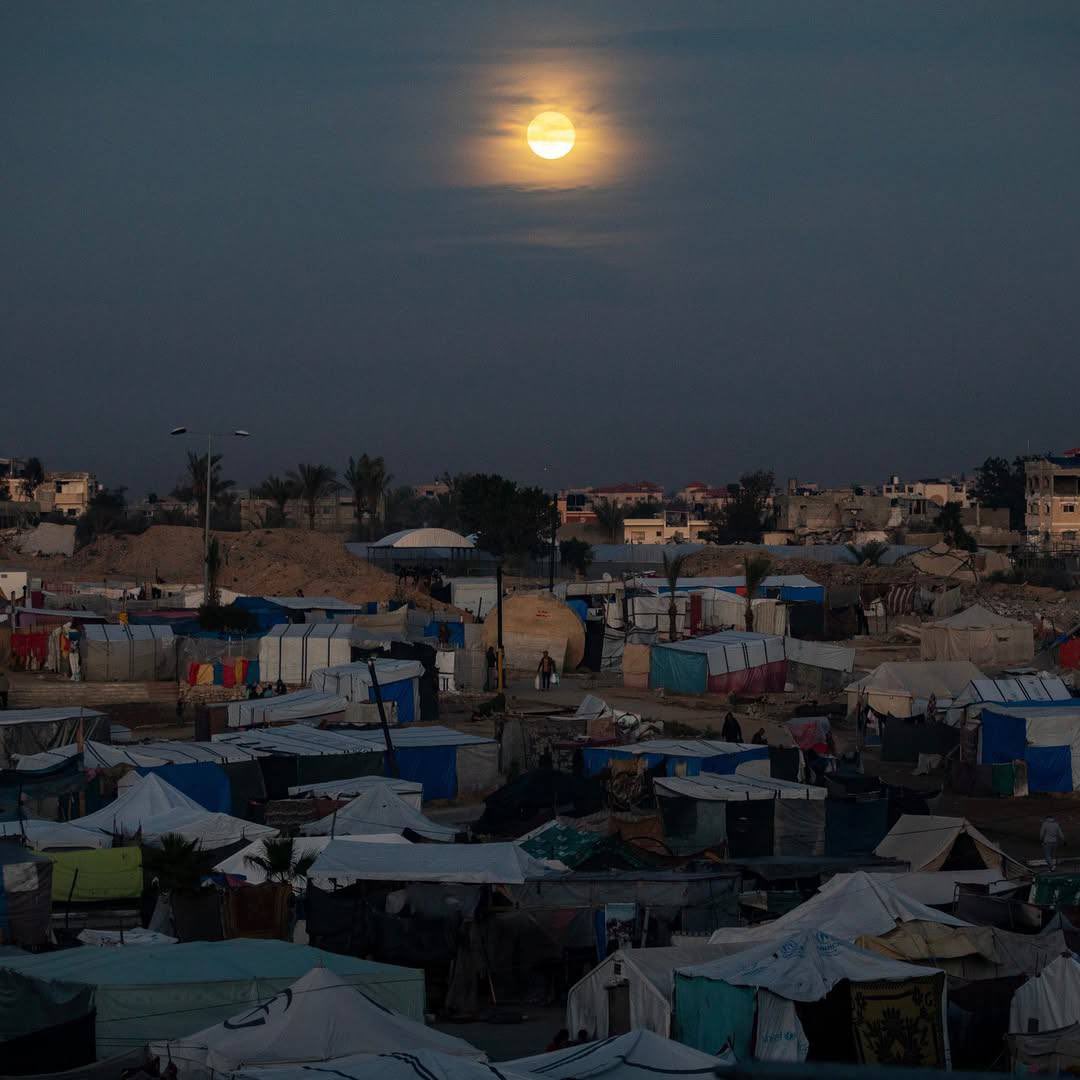 Mawasi Khan Younis.
The moon overhead
is not the Moon.