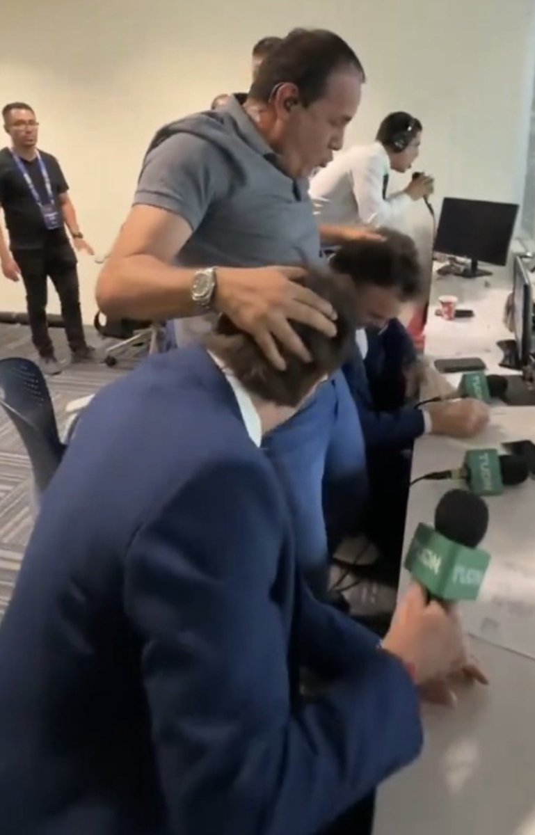 j2_move (@licmolina) on Twitter photo 