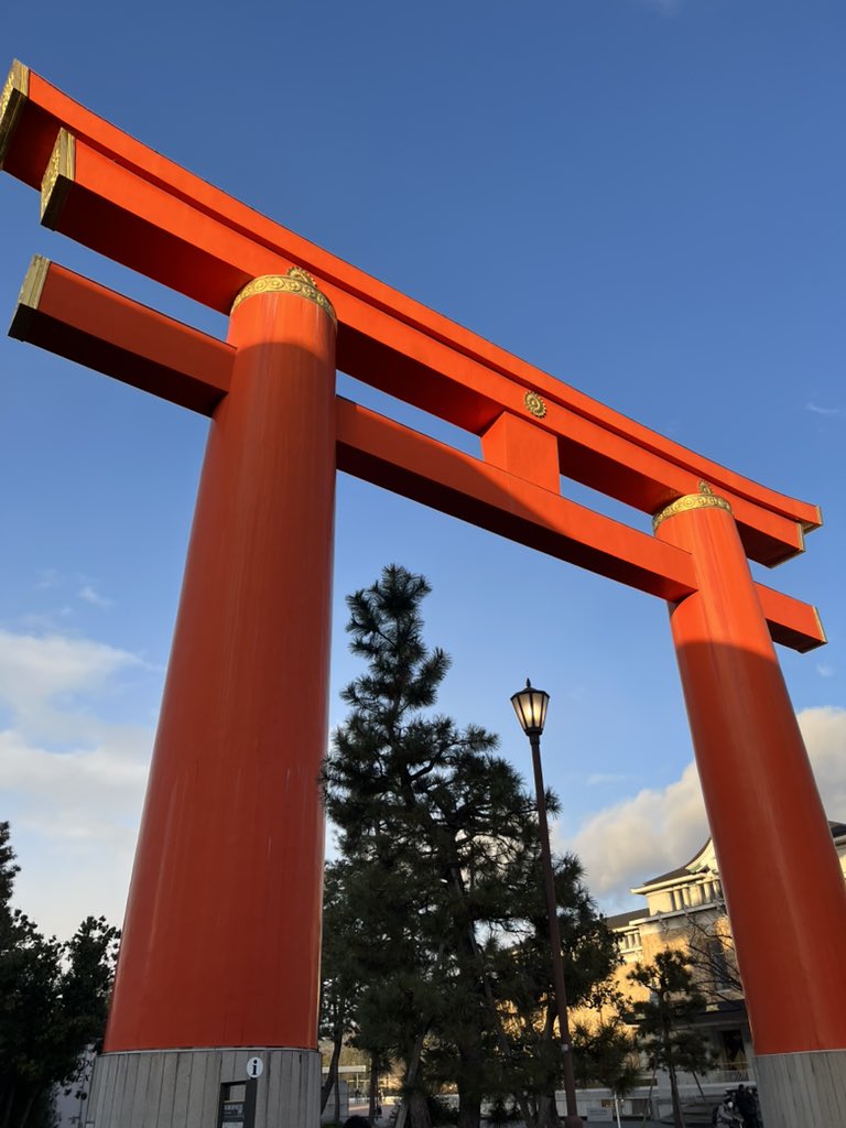 yaubai's tweet photo. On Saturday, I took the shinkansen to Kyoto to attend day 1 of Miyako Premium Live 2024. It's been a while since I last visited Kyoto and I forgot how chill it is. Rohm Theatre is a nice intimate venue and my row 11 middle seat made for a great experience. I decided to go because of the strong artist lineup and it didn't disappoint, with a solid setlist filled with classics and new bangers. I definitely wasn't expecting like 5-6 songs for each artist especially for a fes!

Of all the artists at Miyako day 1, Myuk in particular really impressed me. I last saw her at LisAni this year and became a fan then, but holy her performance Saturday was insane. I think she was even stronger than sajou no hana when they did the collaboration cover of Michishirube. Kinda bummed no one got her a flower stand :(. Going to have some serious FOMO for missing her live tour in February...