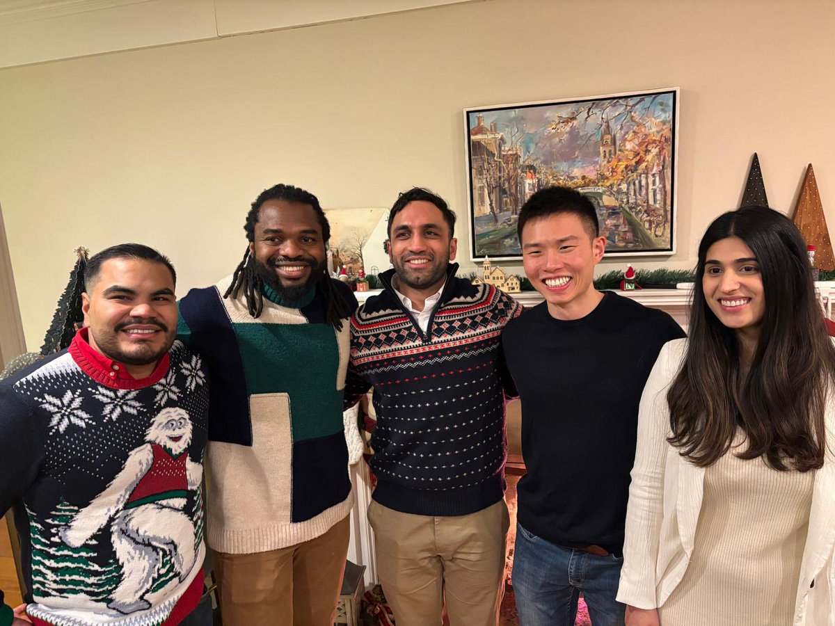 Anjiya Shaikh, MD (@anjiyashaikh) on Twitter photo The ‘we’re half way through first year GI fellowship’ smiles😱🥹 <a href="/YaleDigestive/">Yale Digestive Diseases</a>
#MedTwitter The ‘we’re half way through first year GI fellowship’ smiles😱🥹 <a href="/YaleDigestive/">Yale Digestive Diseases</a>
#MedTwitter