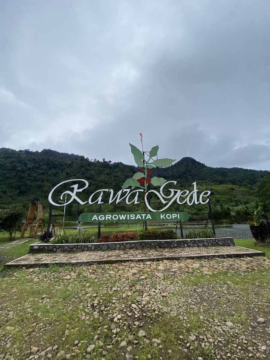 Affandi6116's tweet photo. Rawagede. 14-12 https://t.co/tTF76id4md