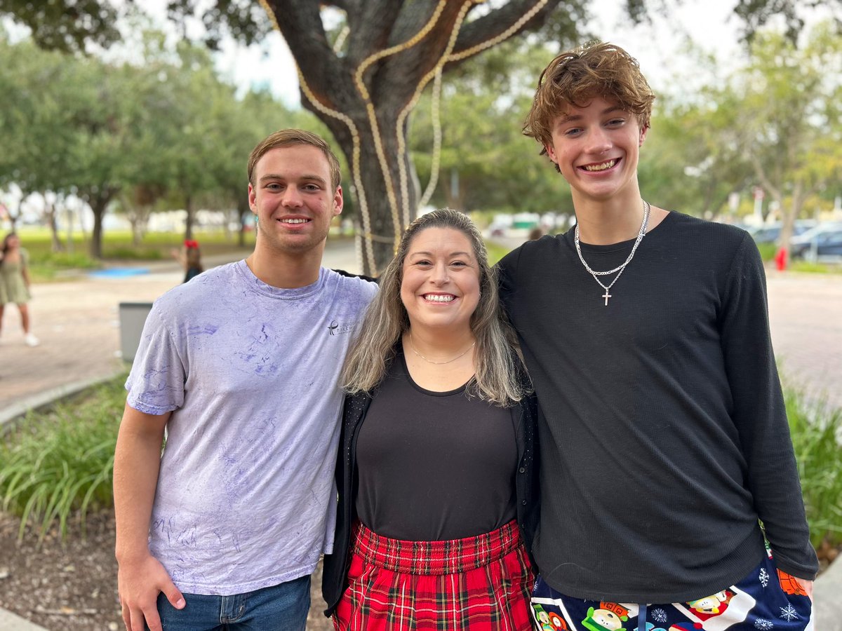 Went to support these boys outside the pool today at Ballet Forte’s the Nutcracker where they volunteered to play the male roles! #coachlife #showup <a href="/THS_Tigers/">Travis High School</a> <a href="/THS_Aquatics/">Travis Tiger Aquatics est. 2006</a>