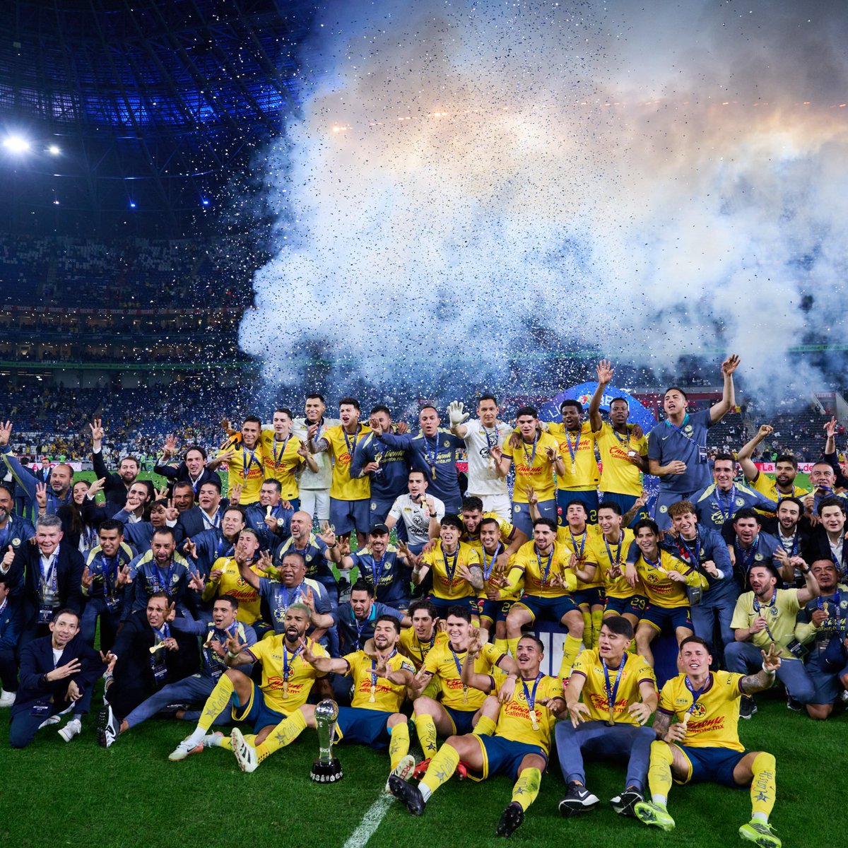 ResacaAmerica's tweet photo. ¡¡GRACIAS, GUERREROS, POR DEFENDER NUESTROS COLORES CON ORGULLO Y HONOR!! 💛💙

¡NADIE SE LO MERECE MÁS QUE USTEDES! 🙌

¡LA AFICIÓN ESTARÁ ETERNAMENTE AGRADECIDA POR SU ENTREGA, SU PASIÓN Y SU CORAZÓN EN CADA PARTIDO! 💛💙 https://t.co/KvbQfB6e9X