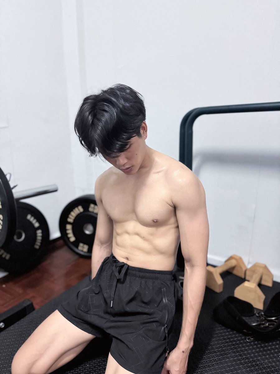 69Nattiw's tweet photo. น้องแคน นักปั่น นายแบบยุคแรกเริ่มที่เปิดโมเดลลิ่งมา ใครยังจำได้บ้างครับ https://t.co/tFiAyKXyWZ