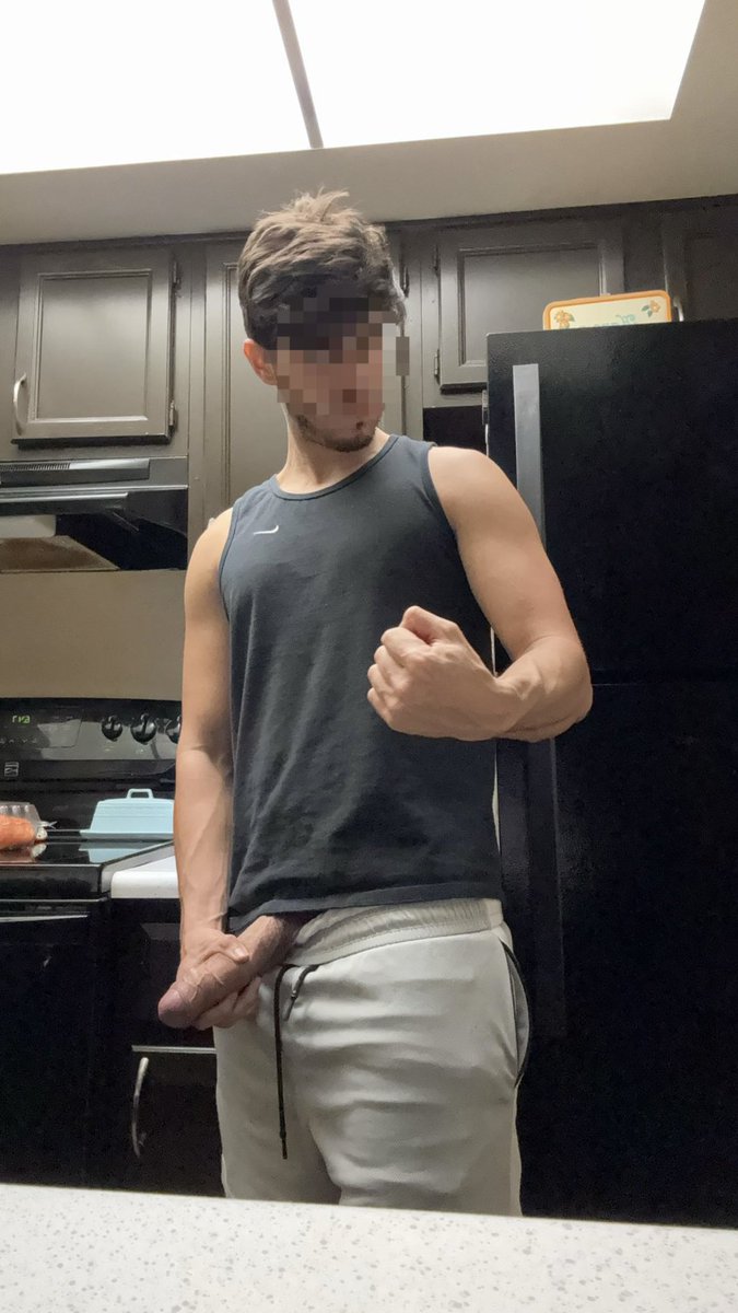 Alphacock tweet media