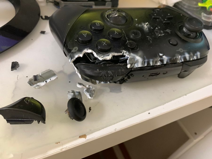 CUTDEEP3R's tweet photo. @HermitCrab26 I ACTUALLY CANT STAND THESE COMP TRYHARDS RUINING THE GAME FOR US CASUALS  I WASNT EVEN ABLE TO GET BRONZE BECAUSE OF THEM FUCK EVERYBODY https://t.co/lrPpAN4yF0