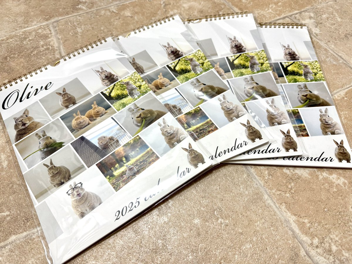 Time_is_Bunny's tweet photo. 大変お待たせしました！

oliveさんカレンダーも入荷しましたので、ご予約いただいた方には先週末に全て発送完了しております。

また、若干数ですがカレンダーとアクスタも在庫がございますので、買い忘れの方がいらっしゃいましたら↓より、よろしくお願いします🐰

https://t.co/gNiS68hTZG https://t.co/YN6eEKT3eK
