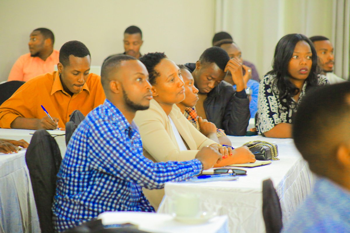 sgmrwanda's tweet photo. A big thank you to all participants for their active engagement and contributions. Together, we’re shaping the future of smart geospatial solutions! 🚀

#SGM #GISData #GeospatialSolutions #ProfessionalTraining #SmartMedia https://t.co/B1bgzOz0K4