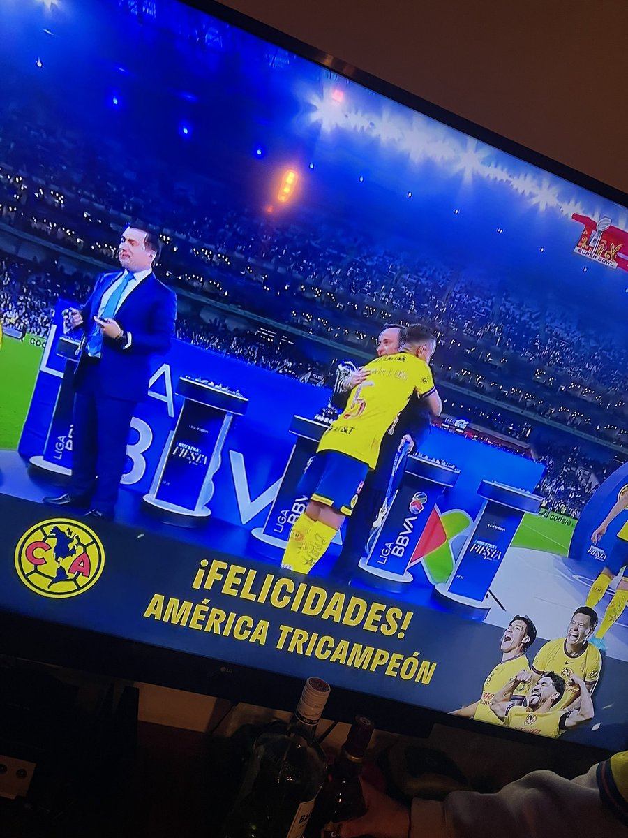 🏆🏆🏆TRICAMPEÓN 🏆🏆🏆