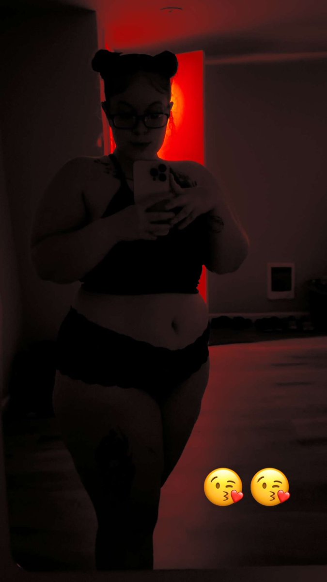 CurvyPeach17's tweet photo. Hit me up to purchase content😈😋 https://t.co/CVw0qwpDgz
