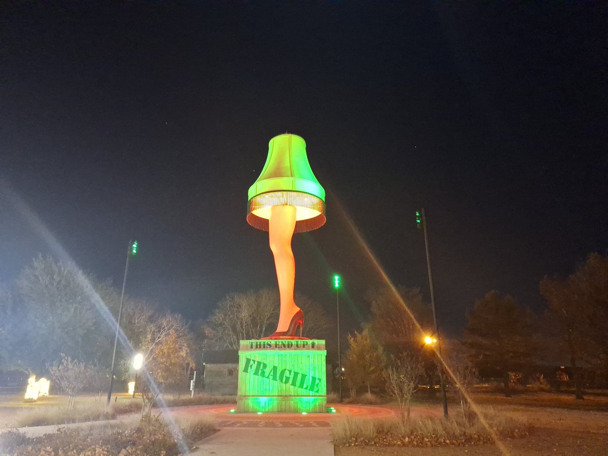 Sehrten1's tweet photo. I went on a little side quest this weekend to Oklahoma. I drove about 1350 miles. I hiked Black Mesa and visited the Chickasaw National Recreational Area. https://t.co/hZnHhJaNbu