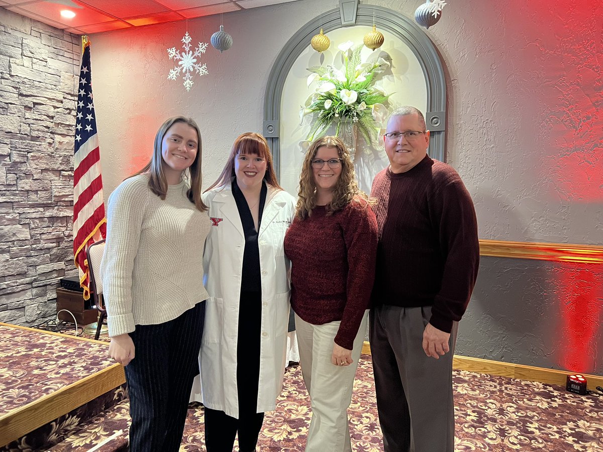 Congratulations on earning your doctorate in physical therapy Dr <a href="/RachelEWard27/">rach (Taylor’s Version)</a> 🎓❤️🤍🖤🐧