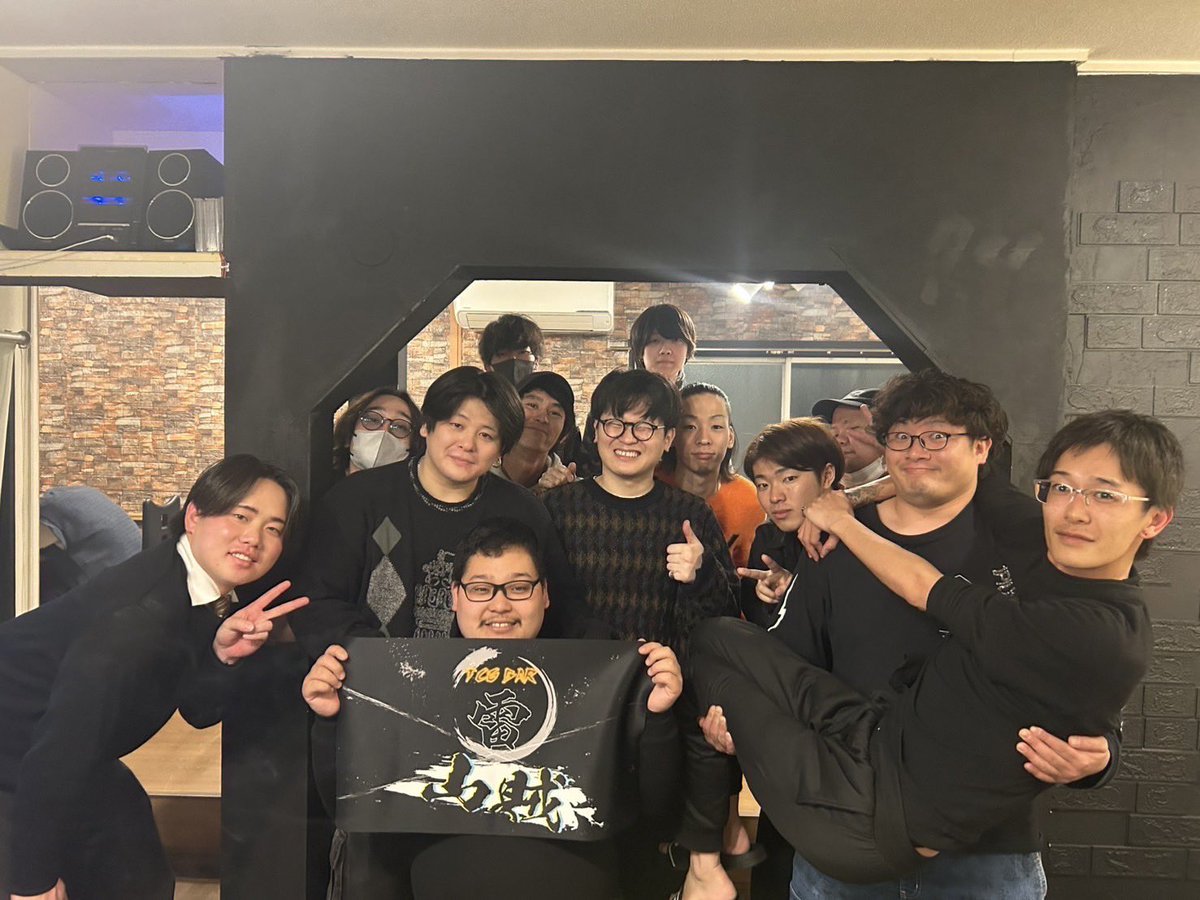 chappy0226s2's tweet image. 元々加入はしていたのですが、ちょうどいい機会なので改めて。
この度
トレカリミテッド様(@torecalimited )
TCGBar 雷様(@uno_ena4444 )
がスポンサードするポケカチーム”山賊”
に加入することになりました…
実績等まだまだ足りませんが、たくさん練習して強くなります……!…
