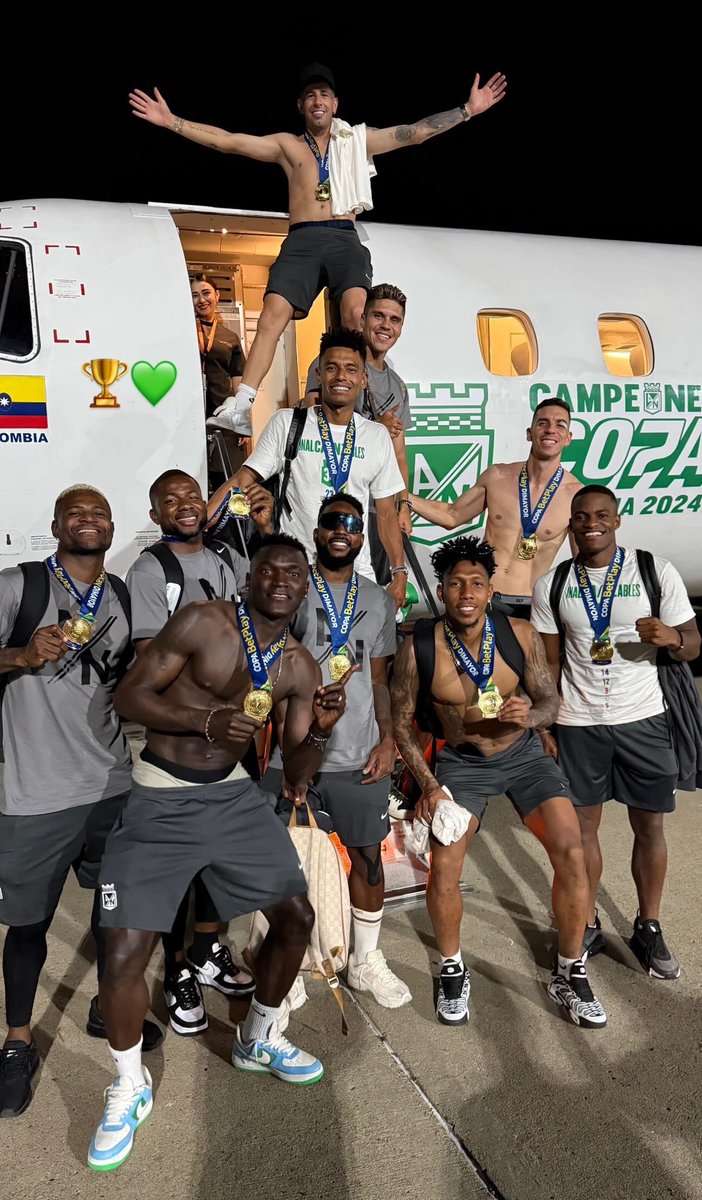 BoteroVelezD's tweet photo. 🚨✈️ Atlético Nacional está próximo a despegar con destino a Medellín para celebrar el título de Copa BetPlay con su gente. @BlogVerdolaga https://t.co/0SAmrJDXSI