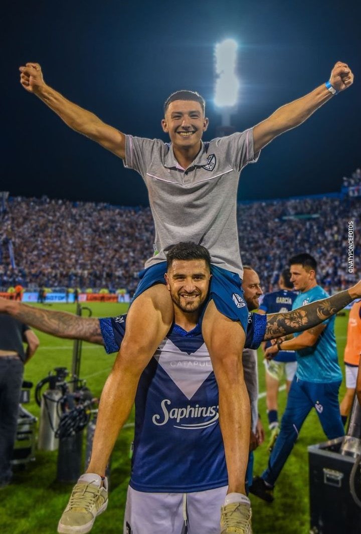 💙👊🏻 Vélez es familia