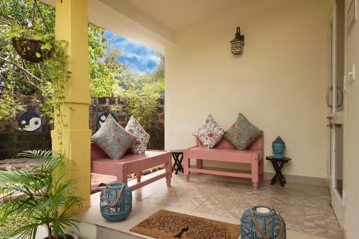 SashasHoliday's tweet photo. 𝗭𝗲𝗻 𝗚𝗮𝗿𝗱𝗲𝗻 𝗩𝗶𝗲𝘄
Serene oasis with minimalist decor, lush greenery, and panoramic views, 𝒊𝒏𝒗𝒊𝒕𝒊𝒏𝒈 𝒑𝒆𝒂𝒄𝒆 𝒂𝒏𝒅 𝒓𝒆𝒍𝒂𝒙𝒂𝒕𝒊𝒐𝒏 🌺✨

#sashasHolidayVillage #mallakai_goa #bubble_goa #Wadispa_goa #goadiaries #goanparadise #goavibes #goaexplore #goa https://t.co/5TBtYEqACk