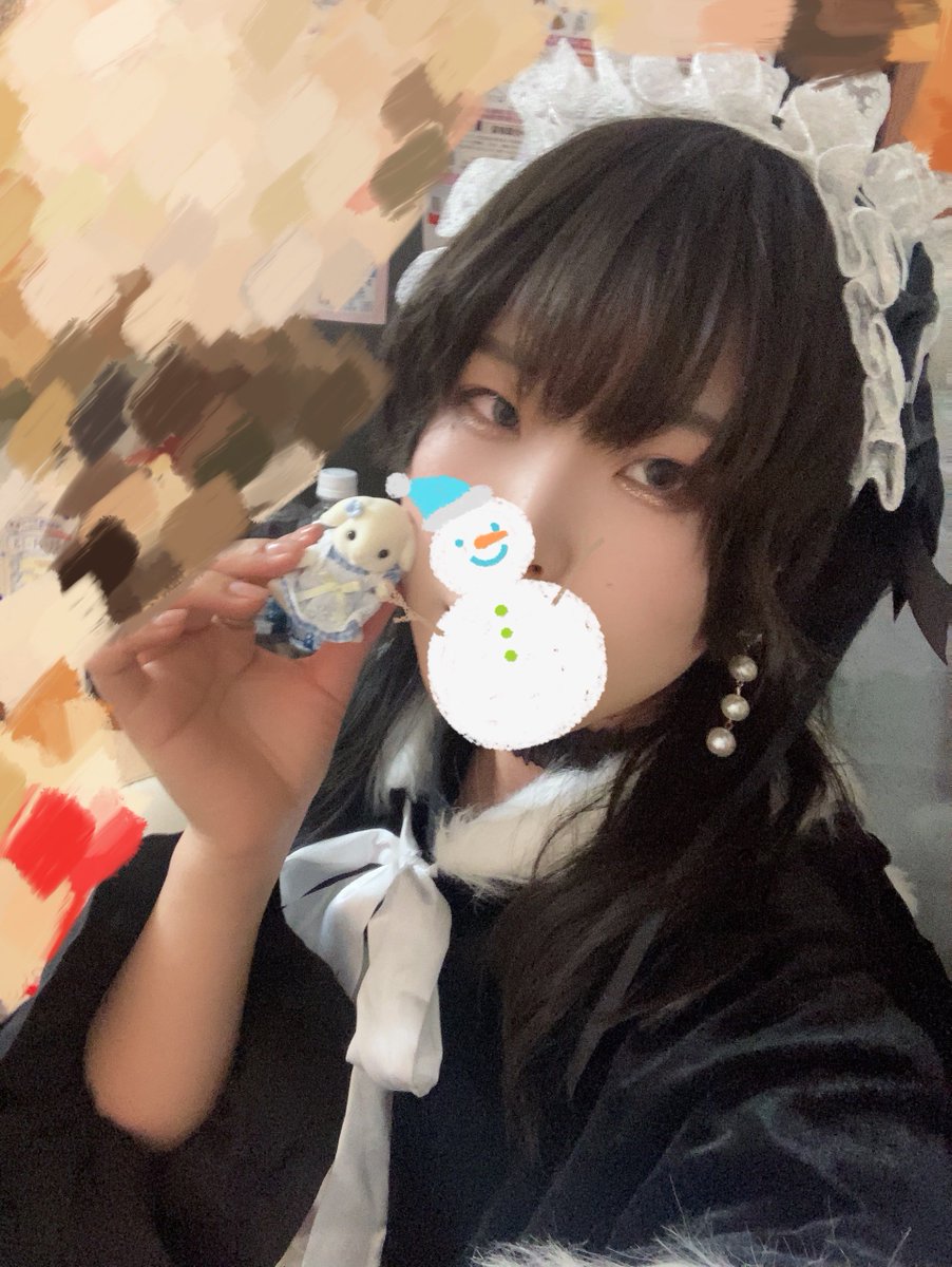 110ito_13's tweet photo. せっかく可愛い服を着たのに自撮りまで気が回らず唯一の1枚
最初から最後までほぼお席埋まってて大感謝 チェキやドリンクも沢山ありがとうございました🫧激うまビーフシチューとケーキも、久々のダンスも楽しんでもらえてたかな🧸
まめ誕らしくハロガロらしく終始賑やかでした 楽しかった〜！ https://t.co/mqraDPEc0P