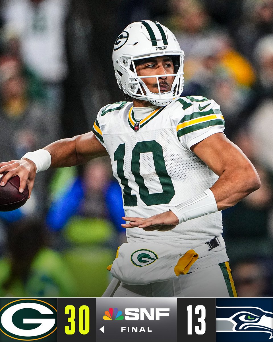 NFL's tweet photo. FINAL: The @Packers get a big road win in Seattle! #GBvsSEA https://t.co/bOm7VD1yl6