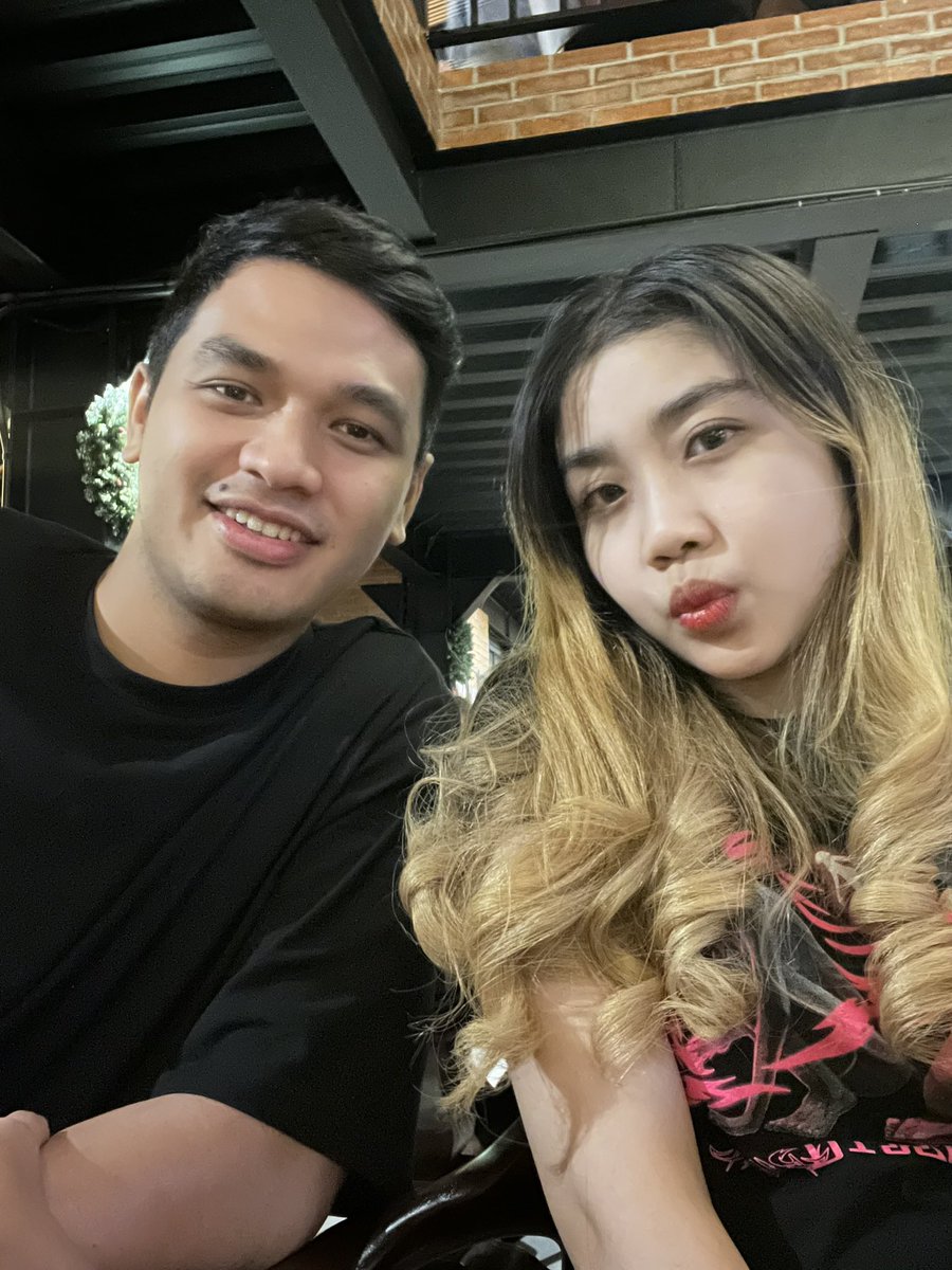 urangdakek's tweet photo. Mba bule 😍 https://t.co/LUK3kXtOXc