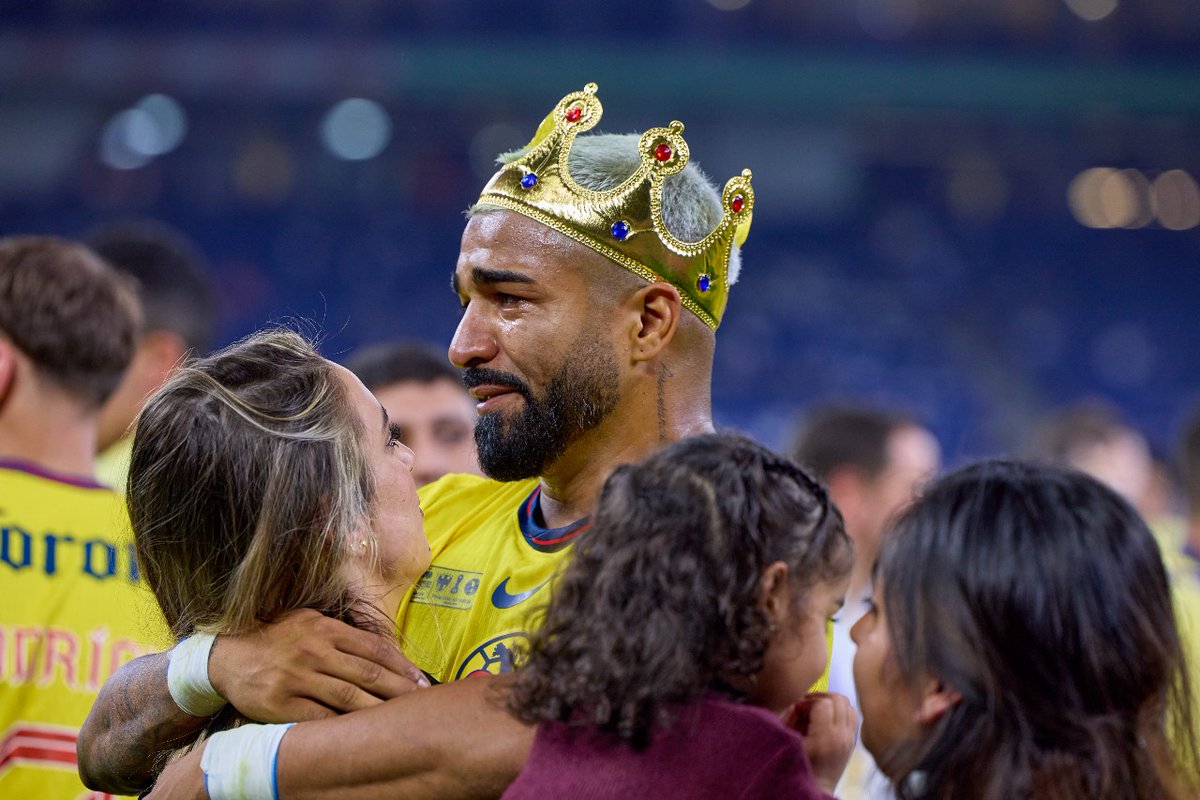 montsetzc's tweet image. NO ES LA PERSONA, ES EL LUGAR 😮‍💨🦅