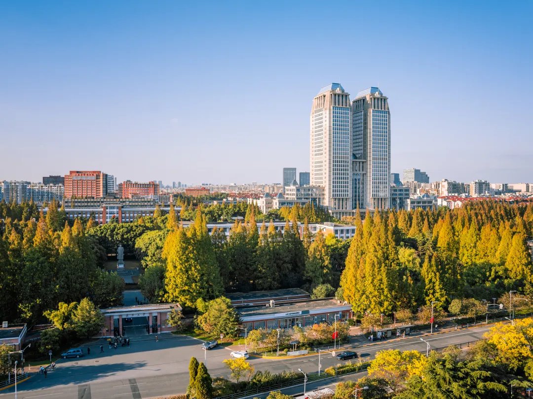 🌟We're thrilled to announce the 9th Fudan-Guanghua International Forum for Young Scholars, a prestigious event designed to attract and nurture global talent. Join us as we explore the future of academia and innovation!  bit.ly/4gDj6qi