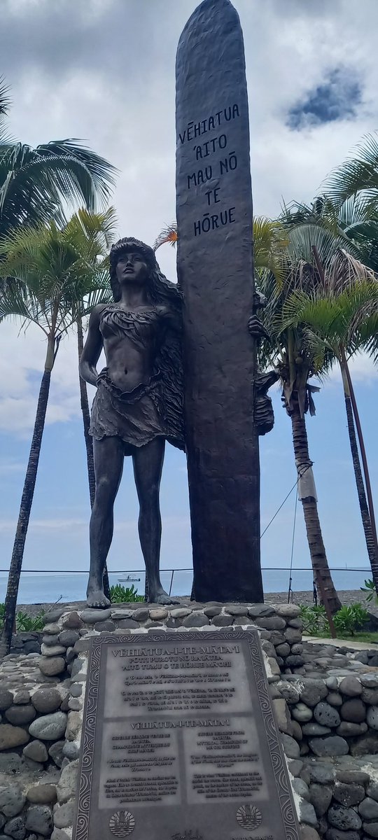 txl0612's tweet photo. #Tahiti #Teahupoo https://t.co/9qZBWhzatC