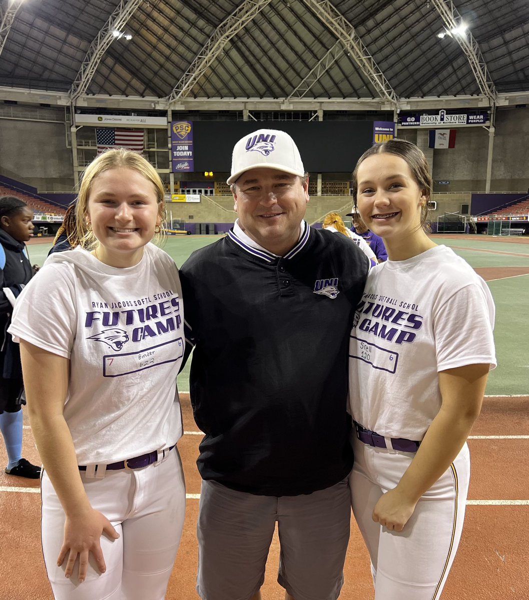EmSnell4's tweet image. Spent the day in Panther Country &amp;amp; this kid took every opportunity to showcase her skills!!  @aksnell04  
was consistently 61-64 in the circle &amp;amp; went 2-2 at the plate w/a bomb that cleared the fence, hit the wall and bounced back in…for a triple 🤷🏻‍♀️.  Thanks for a great Camp UNI