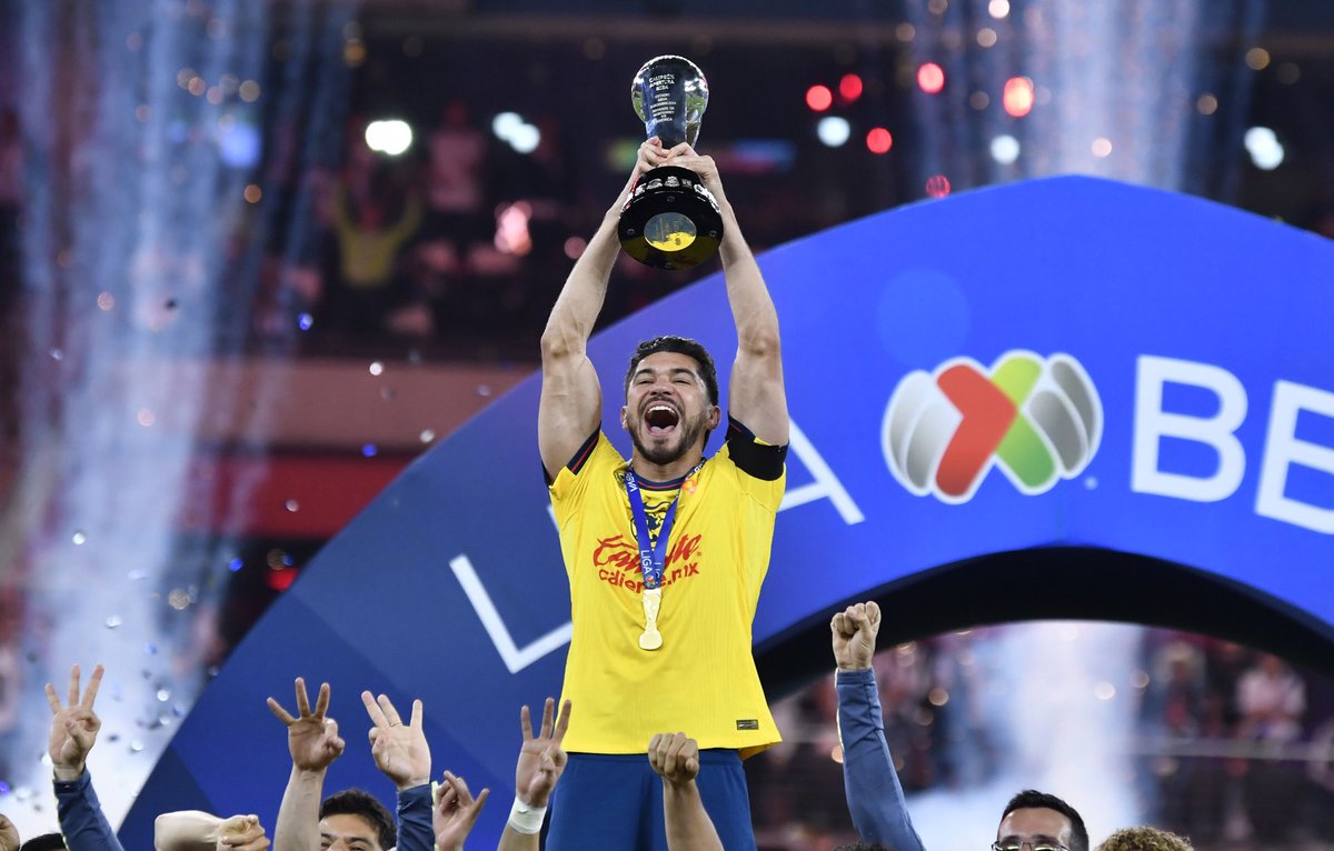 Felicidades a nuestro orgullo Yucateco <a href="/HenryMartinM/">HENRY MARTIN</a> por Conquistar con el <a href="/ClubAmerica/">Club América</a> el Título del #Apertura2024.
Muchas felicidades Tricampeón!🦅