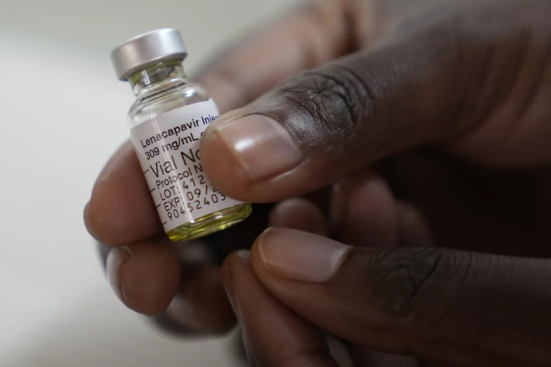 stats_feed's tweet photo. NEWS: This drug is the 'breakthrough of the year' — and it could mean the end of the HIV epidemic. 

A pharmacist holds a vial of lenacapavir, at the Desmond Tutu Health Foundation's Masiphumelele Research Site, in Cape Town, South Africa. The drug's development has been heralded as the 2024 Breakthrough of the Year by the journal Science, which described it as representing "a pivotal step toward diminishing HIV/AIDS as a global health crisis."
Nardus Engelbrecht/AP