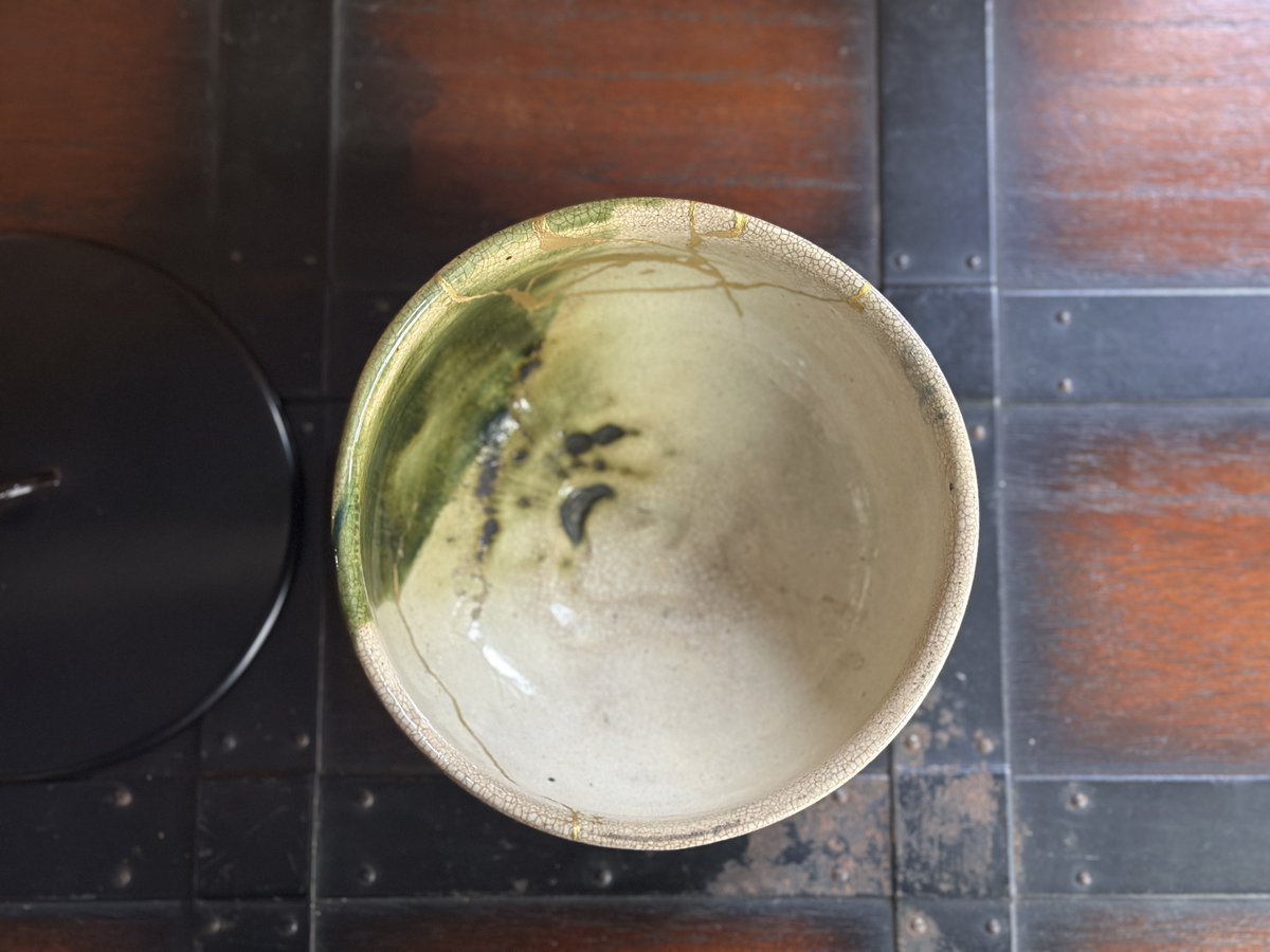 hareitiba's tweet photo. MIZUSASHI
Oribe-ware
water pot jar
kintsugi

Now On Sale
Item NO [Y8280]

#japaneseantique #waterpot #jar #kintsugi https://t.co/V7PIbScdug