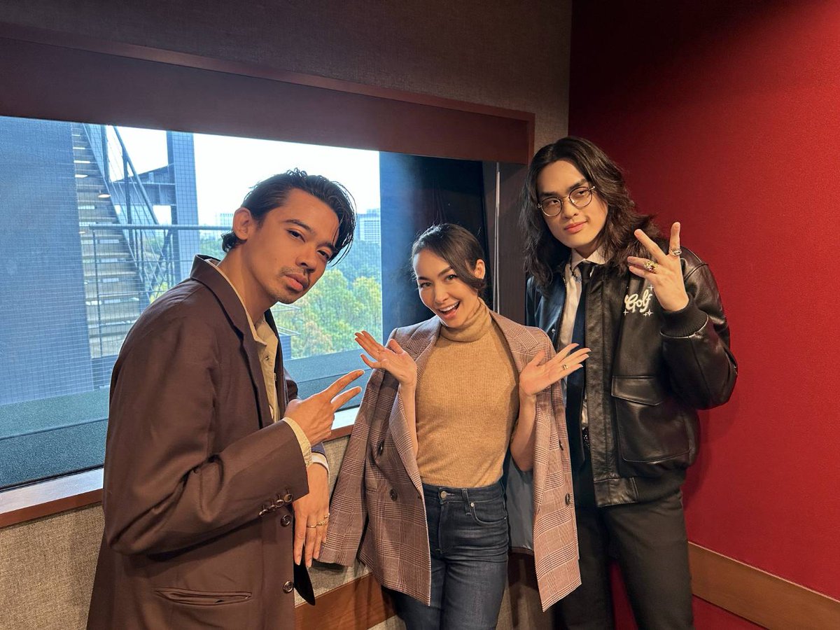 レコレール (@recorrer_jfn) on Twitter photo 15時台もスタートしました🕒
この後は、、、
ALIのLEOさんと鶴 The Craneさんとのインタビューの模様をお届け✨
<a href="/ALI_MUSIC_DANCE/">ALI_Official</a> <a href="/ALI_EN_LIBERTY/">-Leo Imamura- 今村怜央</a>
#レコレール 15時台もスタートしました🕒
この後は、、、
ALIのLEOさんと鶴 The Craneさんとのインタビューの模様をお届け✨
<a href="/ALI_MUSIC_DANCE/">ALI_Official</a> <a href="/ALI_EN_LIBERTY/">-Leo Imamura- 今村怜央</a>
#レコレール