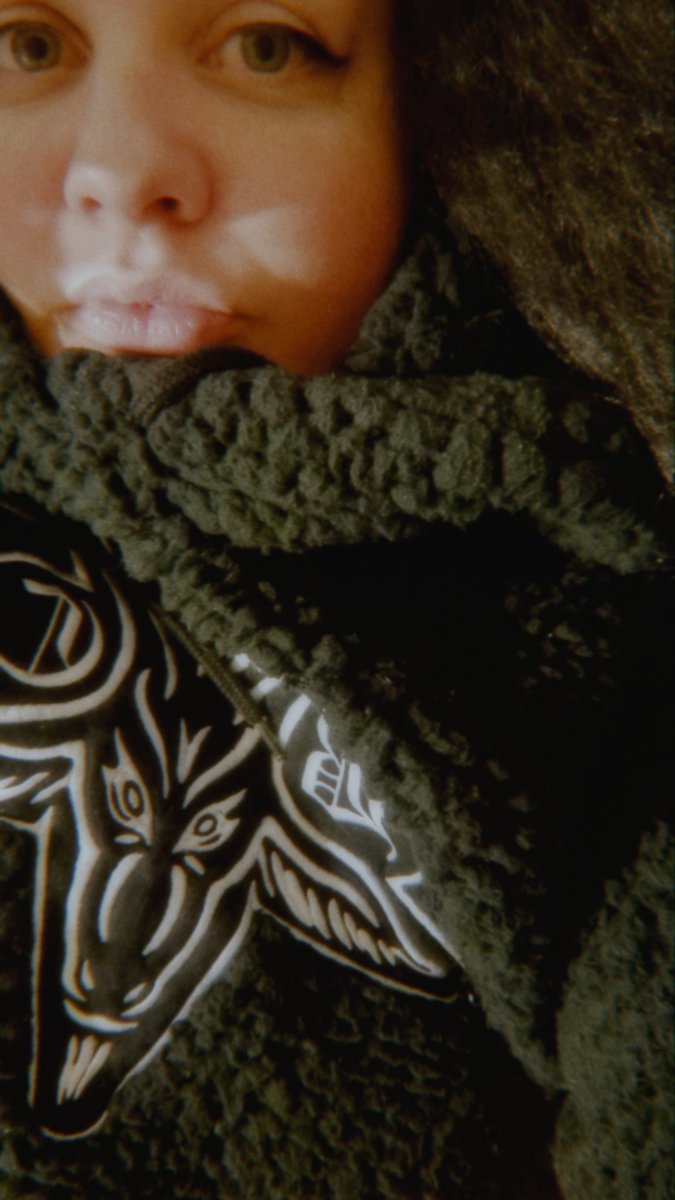 A work friend asked me how many people from Twitter I've met up with in person, I think it would be at least 400. 
Also how great is this snuggly jumper?