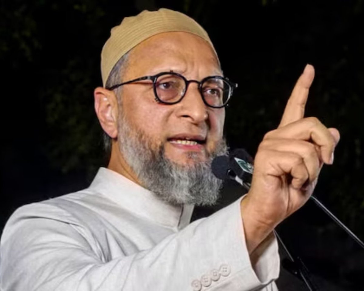 Inform_Channel's tweet photo. 🚨🚨Asaduddin Owaisi : "Muslims are being targeted. Hijab banned in colleges, laws dictate our food, 'Cattle Slaughter Act' enforced, temples sought under mosques, &amp; now even conversion needs their permission."
 #Constitution #Owaisi #Muslim https://t.co/OKsY1CiPkh