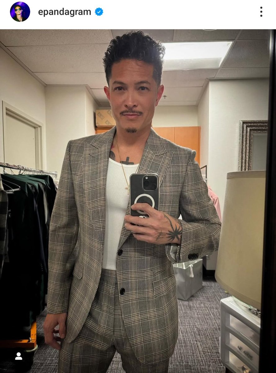 UliNegri568095's tweet photo. Eric agora no feed 
🐼🥁

#hooligansbm #BrunoMars #familiahernandez #epanda #baterista https://t.co/2gA0Ttq0Kx
