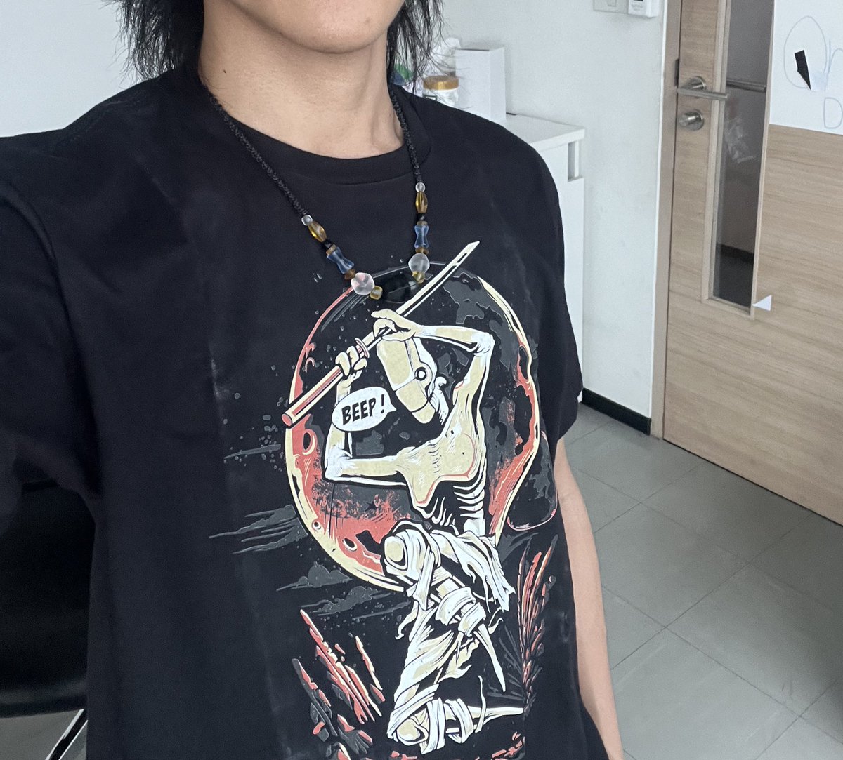 #Kenshi is one of those rare games that I daydream about almost on a daily basis, even though I have not even touched it for years.

The fact that I bought this t-shirt on a random whim one day just goes to show how captivating this game is.

<a href="/KenshiOfficial/">Kenshi</a>