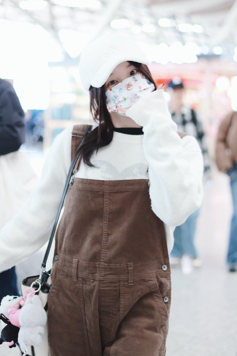 7minRainDrop's tweet photo. 241216 PVG 애기!!!🍼
#우기 #YUQI #宋雨琦 https://t.co/lfuY2usad4