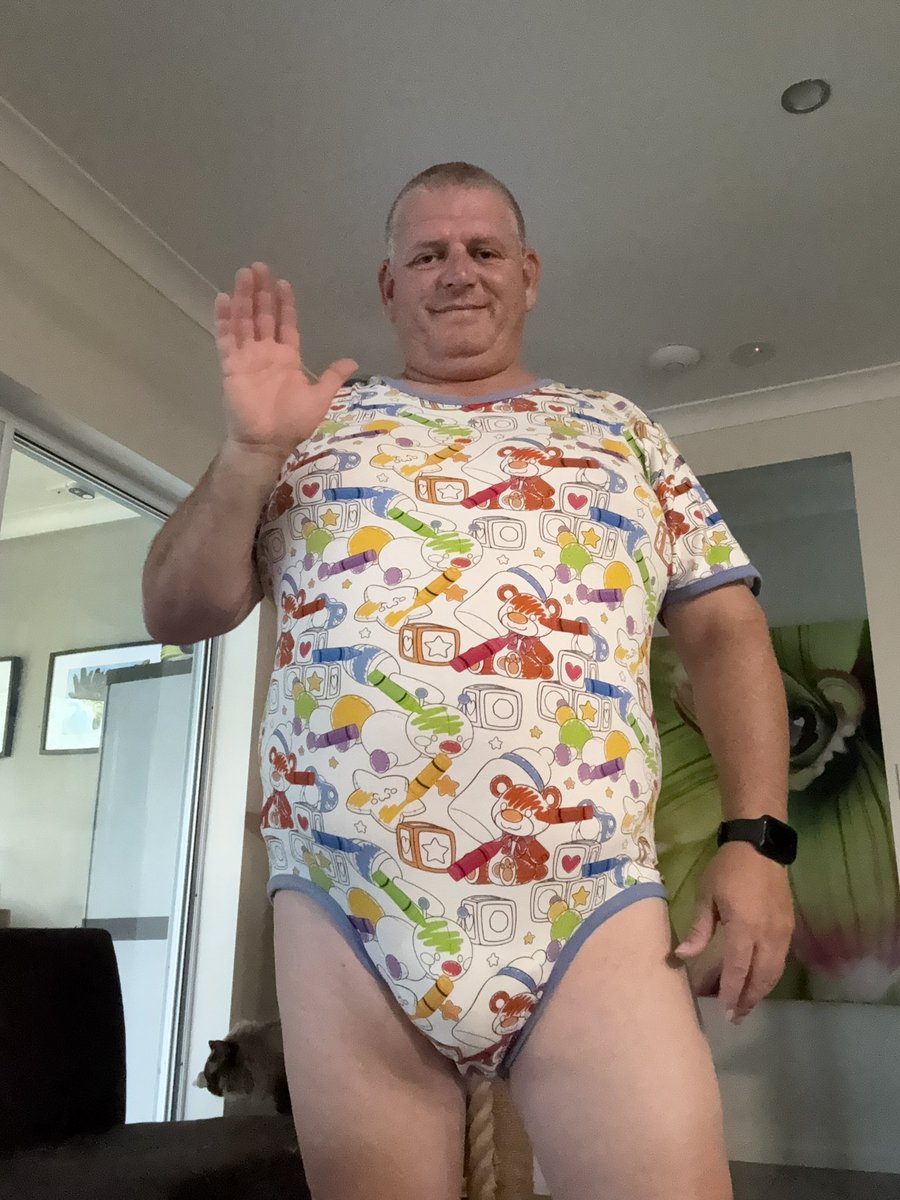 DLMV8's tweet photo. My new onesie https://t.co/57sAQPTwdH