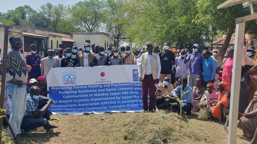 unydaorg's tweet photo. UNYDA in collaboration with Ministry of Peacebuilding, organized a 2-day cleaning campaign at Malakal Teaching Hospital to promote teamwork, followed by discussions on peace &amp; social cohesion in Malakal Upper Nile #SouthSudan. This project is supported by @undpsouthsudan . #Peace https://t.co/LokpVIj61B