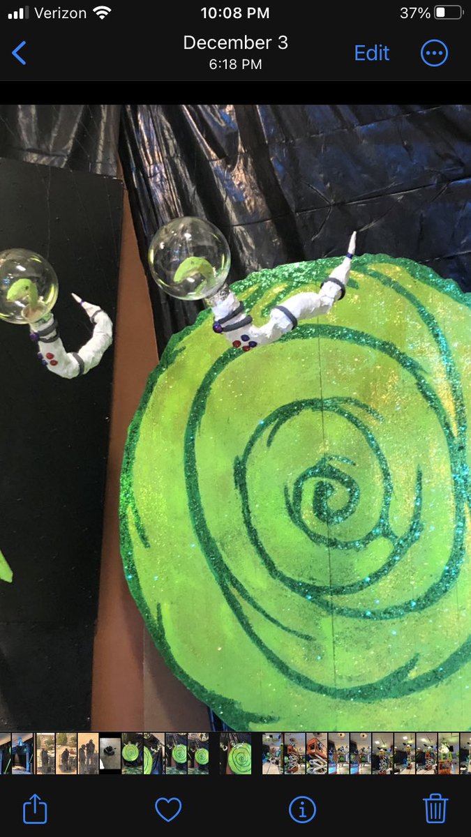 MelissaAlbritto's tweet photo. Christmas in the Sky! Fundraiser in Shreveport Louisiana. paper mache sculptures. Space snakes! Kang and Kodos. South Park aliens and cows..so much hard work @TheSimpsons @RickandMorty @SouthPark https://t.co/S3yDHE6VA6