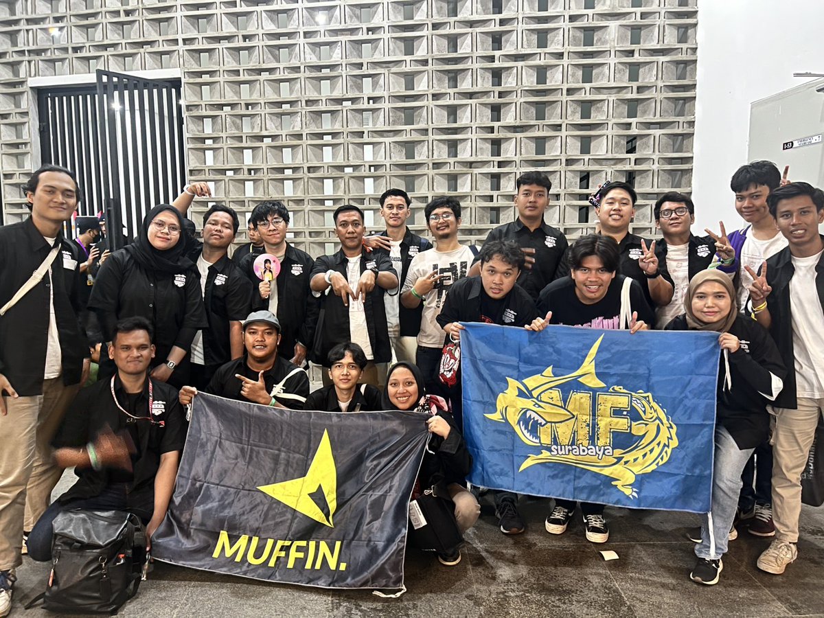 MuffinOfficial_'s tweet photo. Walaupun kalian tidak ada difoto dan video ini tapi keberha5ilan 5emalam adalah keberha5ilan kita 5emua.
#Menjahit #5ewingADream #5ukinanda #Sukinanda #HaiMunday https://t.co/KkmozN0xKX