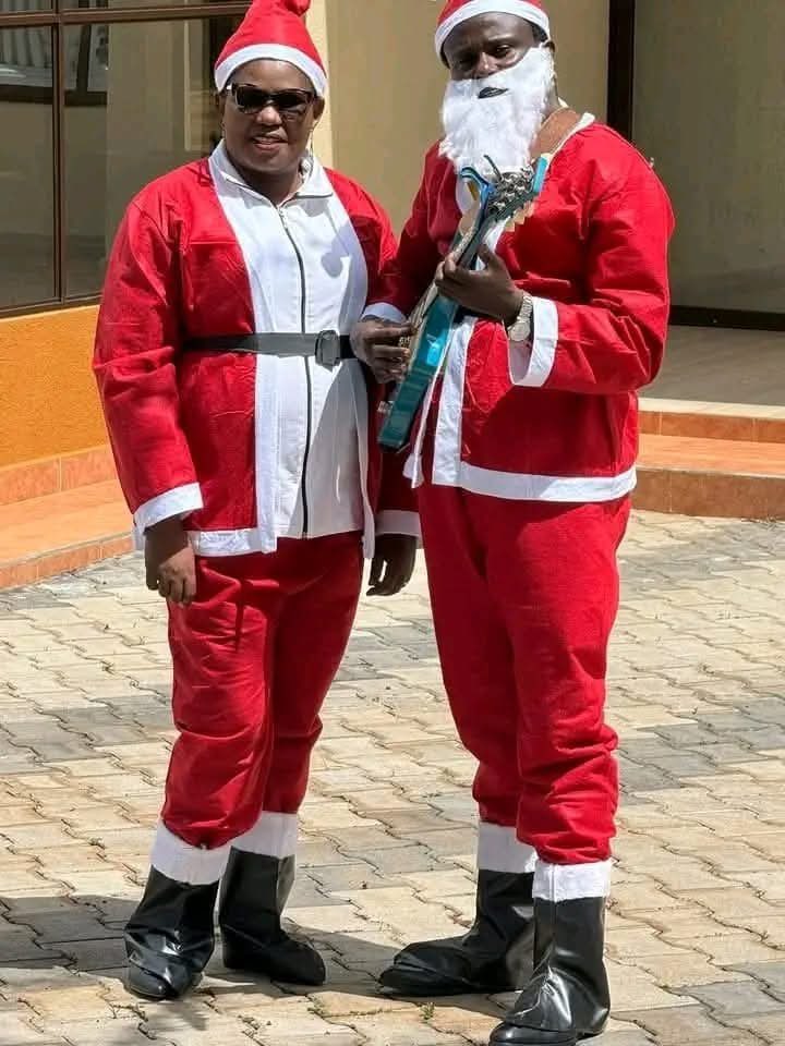 The love birds of meru