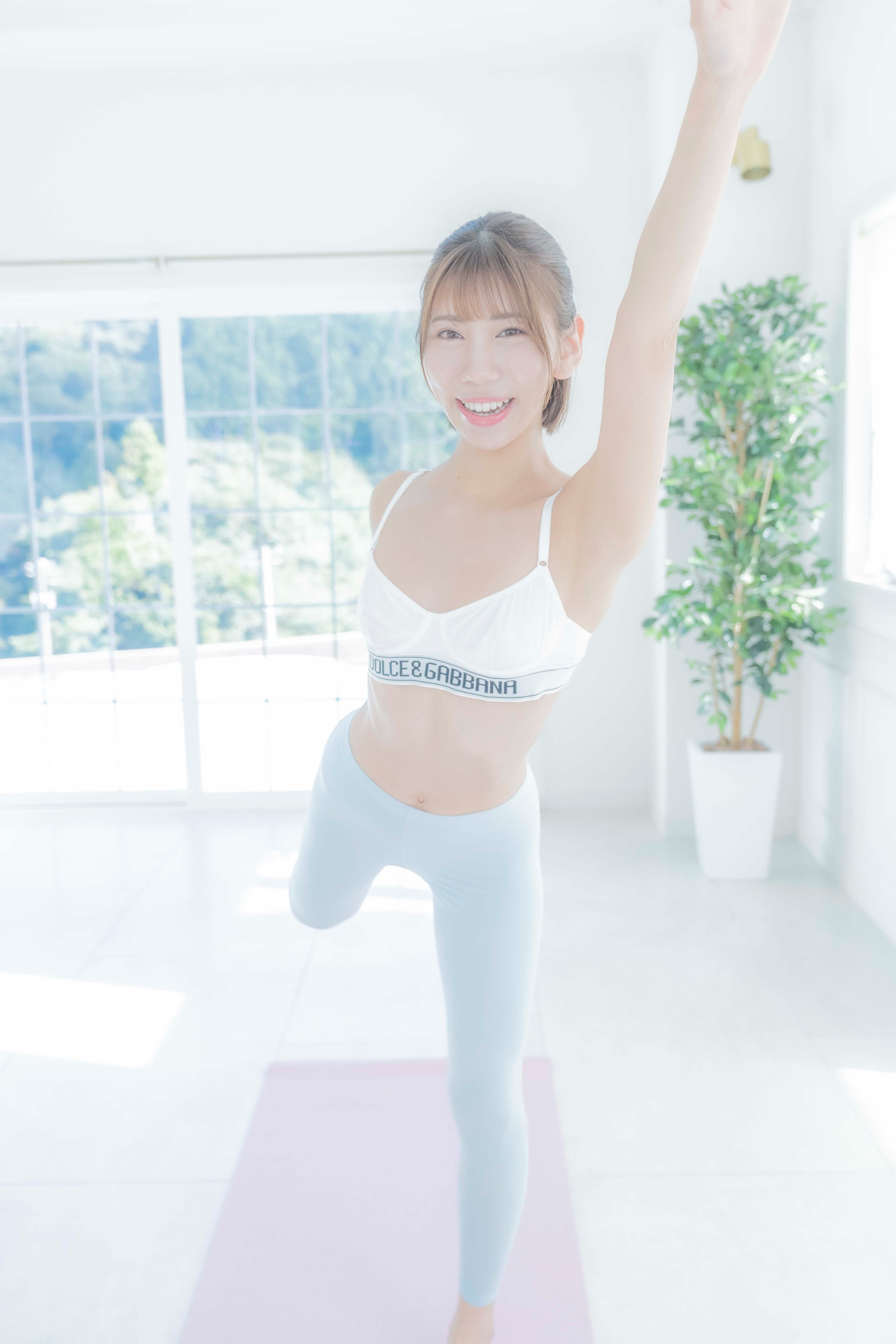 三上もえ ヌード  / X