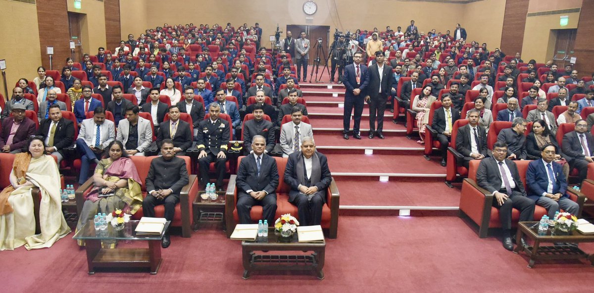 Hon'ble Vice-President, Shri Jagdeep Dhankhar presided as Chief Guest at the 7th Defence Estates Day Lecture programme at the National Institute of Defence Estates Management (NIDEM) in New Delhi today. #DefenceEstatesDay 

<a href="/NIDEM_GoI/">National Institute of Defence Estates Management</a> <a href="/DefenceMinIndia/">रक्षा मंत्री कार्यालय/ RMO India</a>