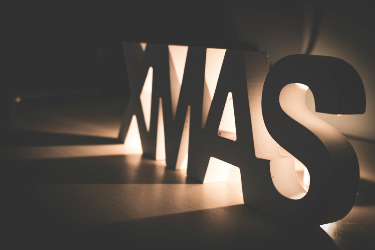 RAAKLEDLIGHT's tweet photo. 🎄✨ Brighten your holidays with Christmas lights from https://t.co/cnnPvIinYP! ✨🎄
From sparkling string lights to vibrant outdoor displays, our LED solutions bring joy and magic to your celebrations.
🎁 
#ChristmasLights #RAAKLEDLighting #HolidayDecor #FestiveVibes https://t.co/XQkpQjW07n
