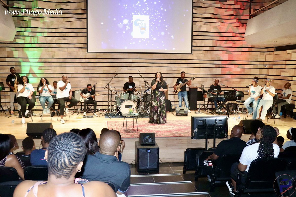 PhumzilePhago's tweet photo. REVIEW OF 2024
This is the year my mom graduated to heaven! And I graduated with Master of Arts in Theology (Transforming Leadership) from University of Manchester. We ministered in Maputo, Mozambique 🇲🇿 We recorded Worship In Africa 3 live at Wits Music Hall. We planted seeds to help our church 3C Nazarene in the future! #PhagoFamily