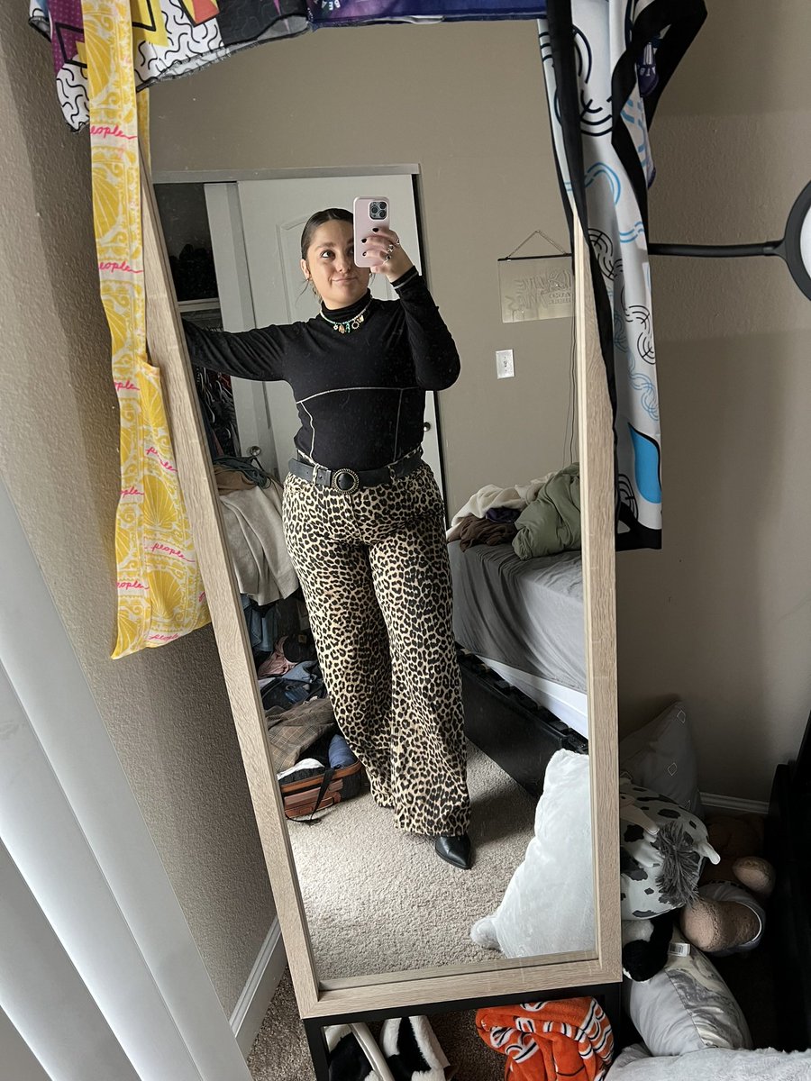 aleeeccccc's tweet photo. i got fat shamed on the tweet i pinned 5 years ago, so uh, heres some new ones! https://t.co/lQeHadCsdi