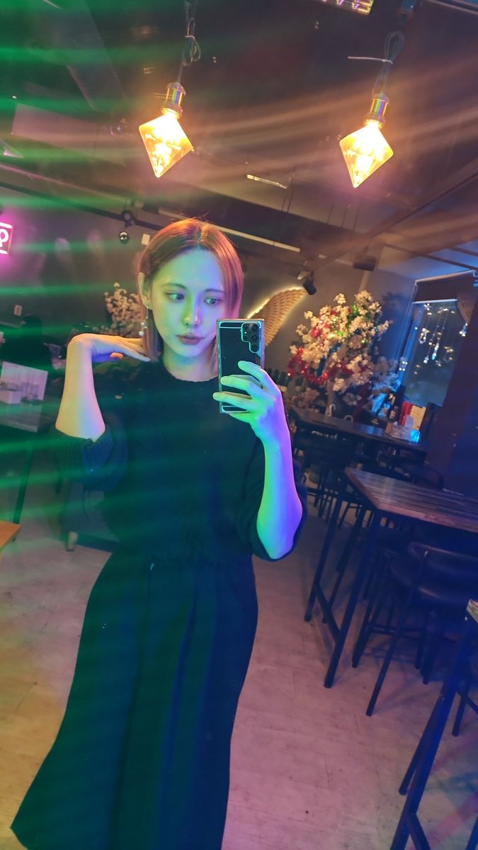 나도 어제 유 아다깼당 ♥
시디바라는건
출근하는 샤샤밖에 없었눈뎅..
짧았지만 햄보캤던 하루 🤭

#시디 #cd #트젠 #쉬멜
#여장남자 #시디바 #cd바 #오토코노코 #영등포샤샤 #풀업cd #트젠바 #러버