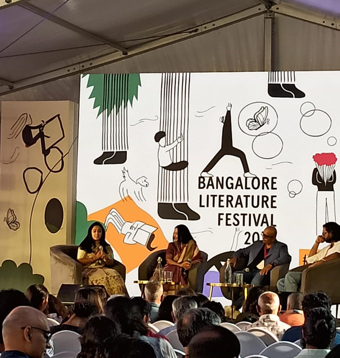 KiranManral's tweet photo. Day 2 at the @BlrLitFest yesterday. With @Parulsharma Nandini Krishnan @sunayanaroy  @anujamouli @TheHariKumar https://t.co/guQcxxPKLh